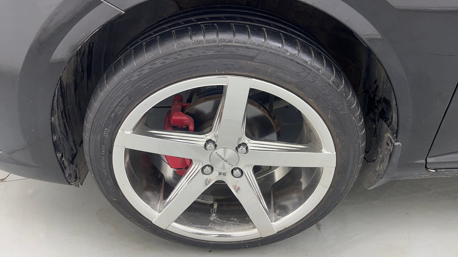 Used 2025 Hyundai Verna SX 1.5 Petrol MT Petrol Manual tyres LEFT FRONT TYRE RIM VIEW