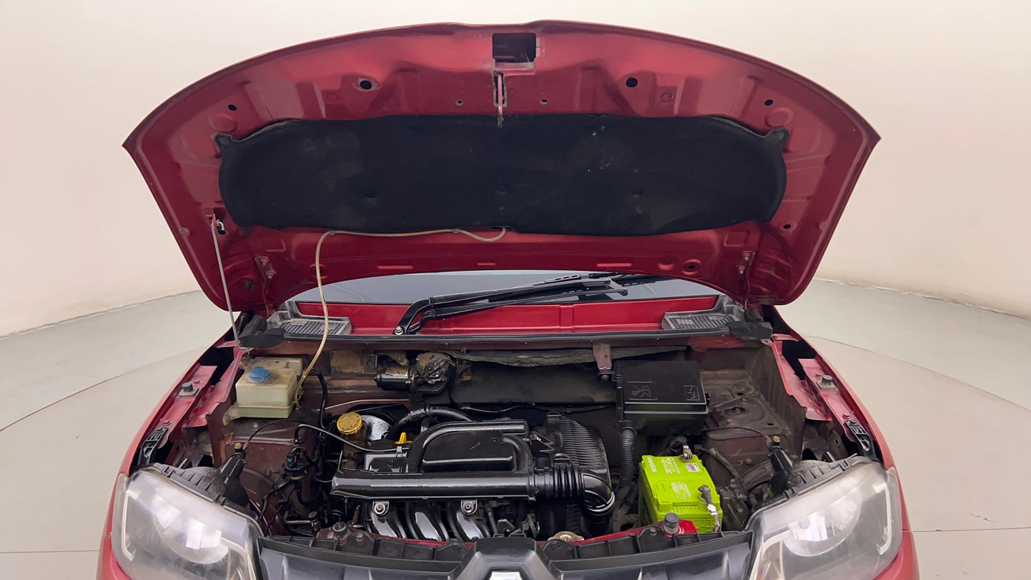 Used 2017 Renault Kwid 1.0 RXT AMT Opt Petrol Automatic engine ENGINE & BONNET OPEN FRONT VIEW