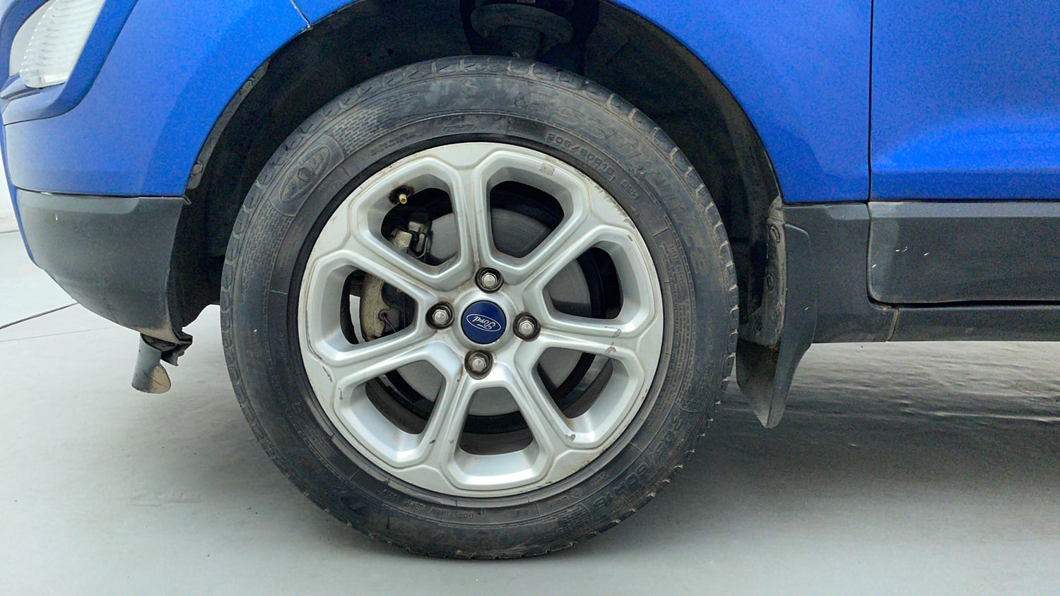Used 2020 Ford EcoSport Titanium + 1.5L Ti-VCT AT Petrol Automatic tyres LEFT FRONT TYRE RIM VIEW