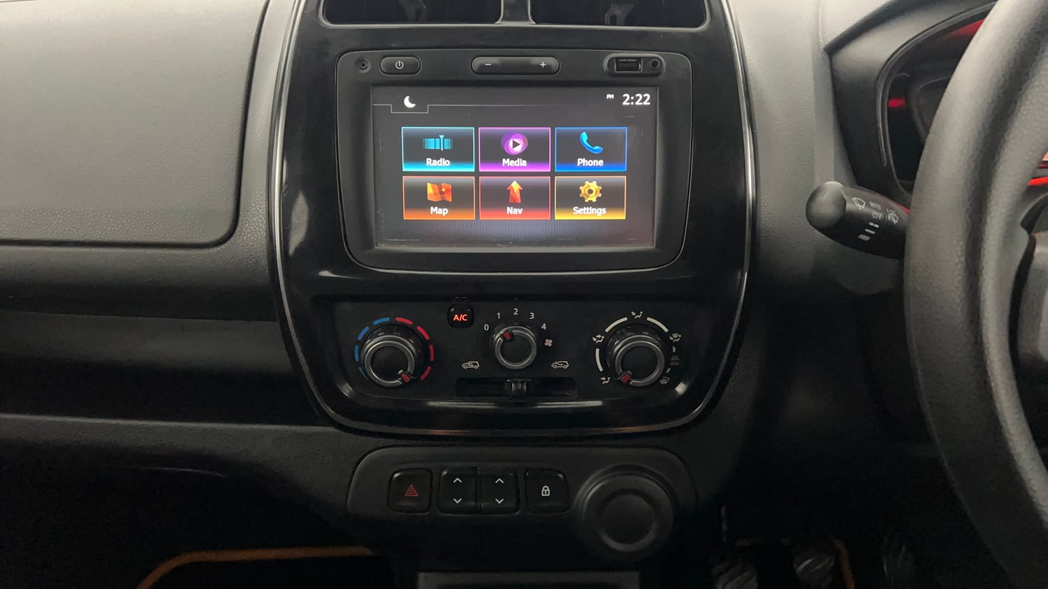 Used 2017 Renault Kwid RXT (O) 1.0 SCE Edition Petrol Manual interior MUSIC SYSTEM & AC CONTROL VIEW