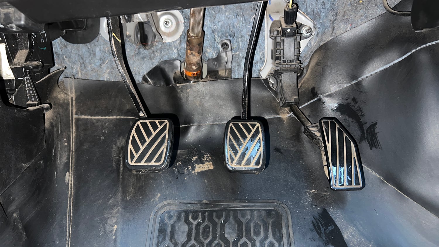 Used 2018 Maruti Suzuki Baleno Delta 1.2 Petrol Manual interior PEDALS VIEW