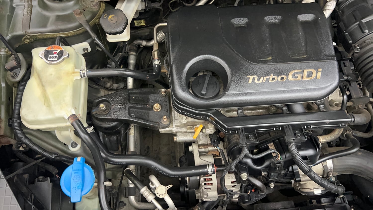 Used 2019 hyundai Venue SX 1.0 (O) Turbo Petrol Petrol Manual engine ENGINE RIGHT SIDE VIEW