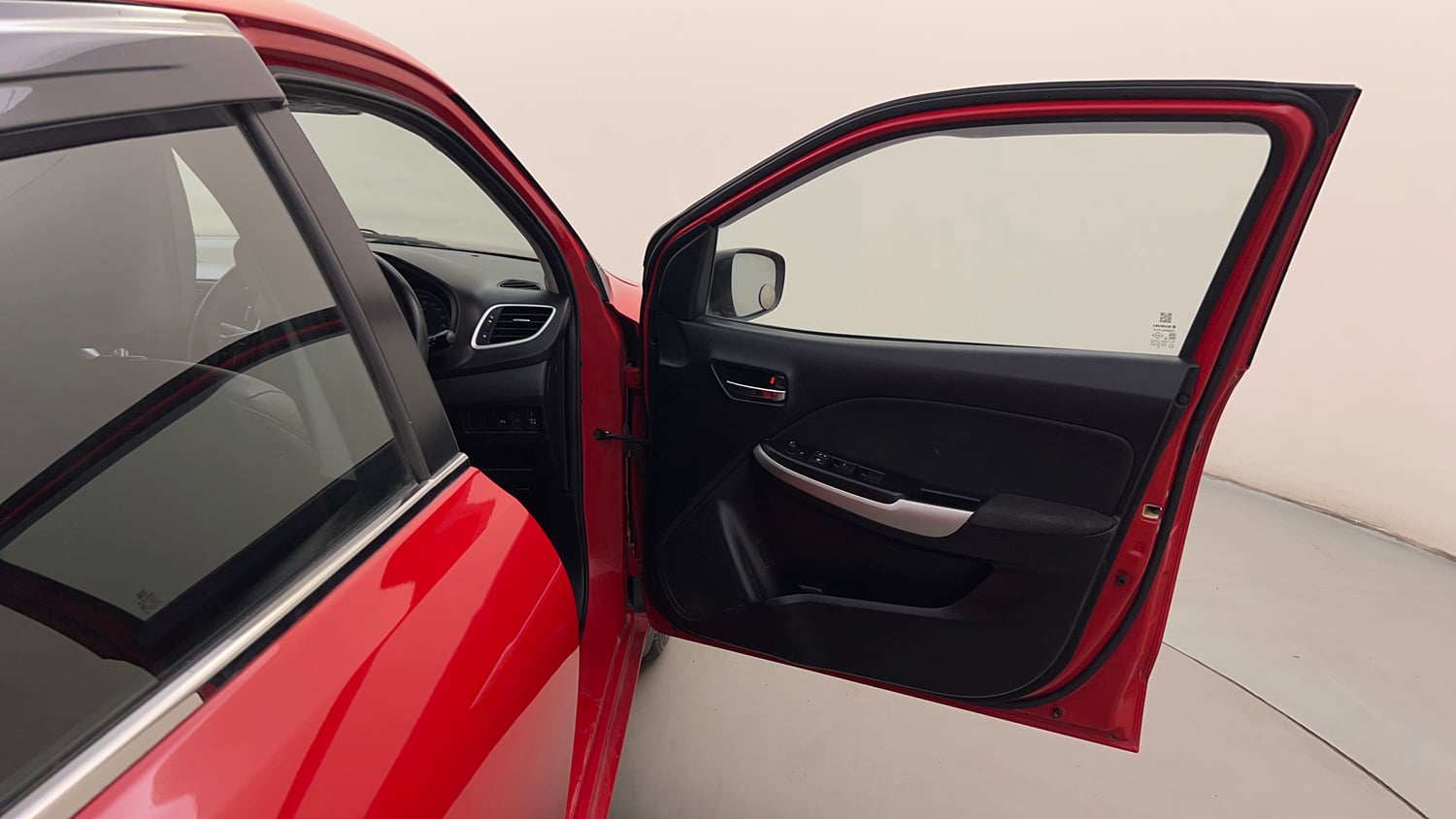 Used 2018 Maruti Suzuki Baleno Delta 1.2 Petrol Manual interior RIGHT FRONT DOOR OPEN VIEW