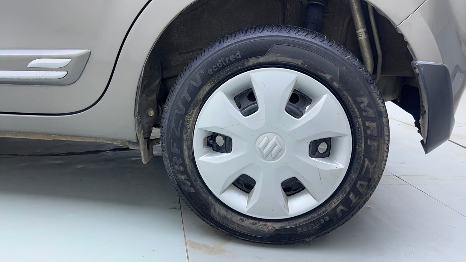 Used 2023 Maruti Suzuki Wagon R VXI 1.0 Petrol Manual tyres LEFT REAR TYRE RIM VIEW