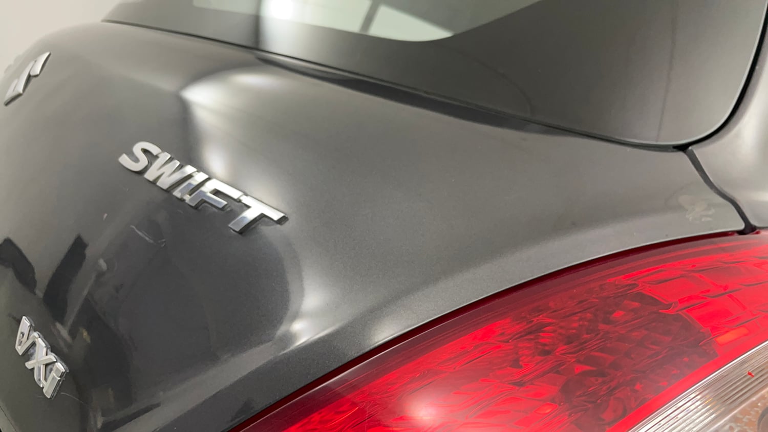 Used 2015 Maruti Suzuki Swift VXi Petrol Manual dents MINOR DENT