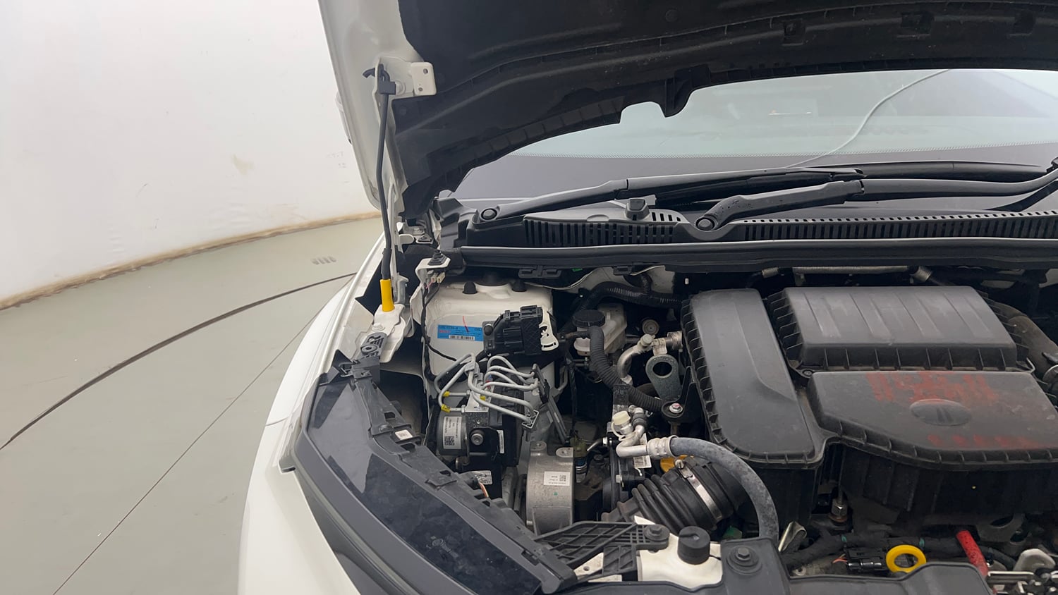 Used 2025 Tata Nexon Fearless Plus (PS) 1.5 Diesel 6AMT Dual Tone Diesel Automatic engine ENGINE RIGHT SIDE HINGE & APRON VIEW
