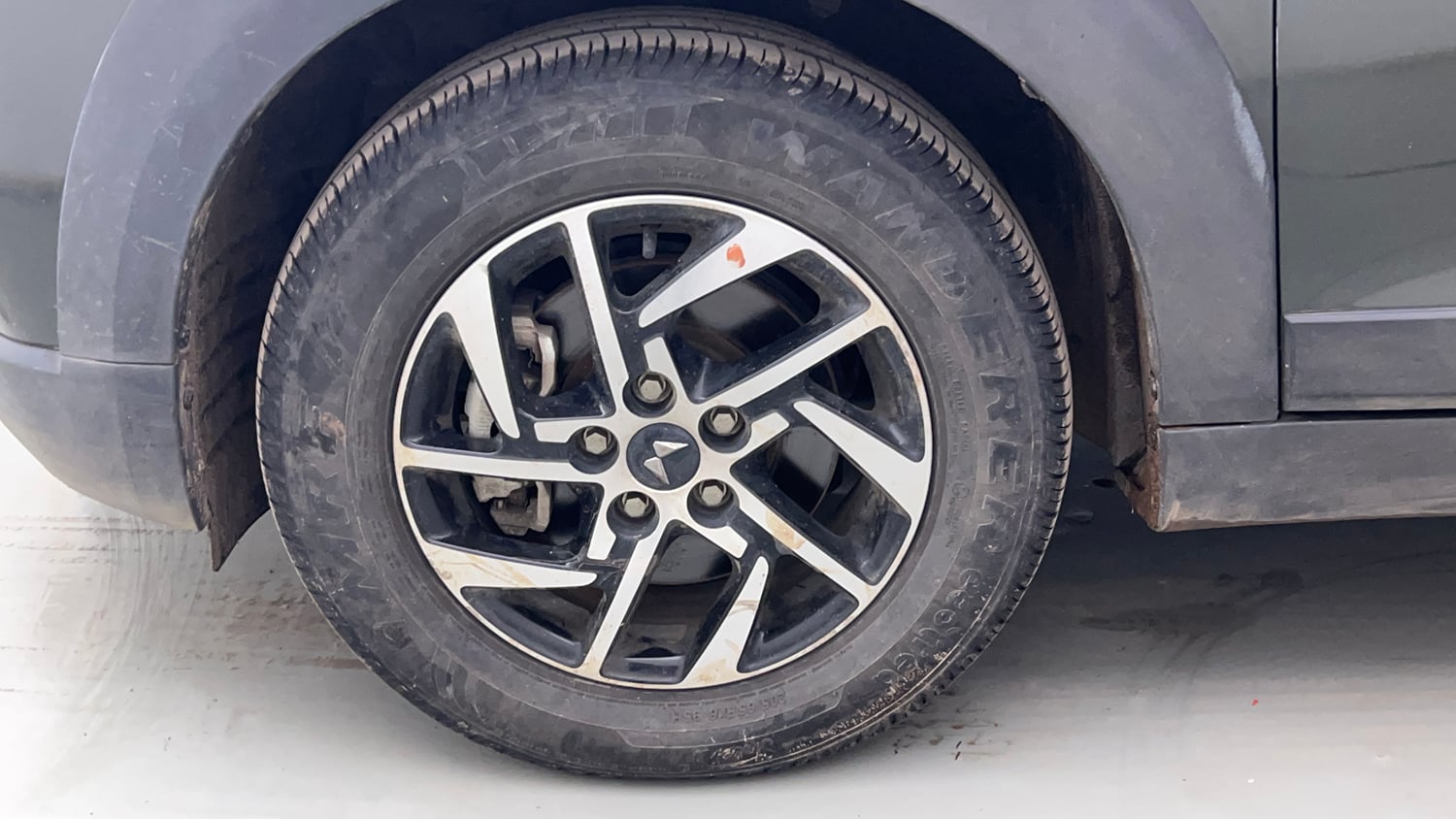 Used 2024 Mahindra XUV 3XO AX5 1.2 Petrol Petrol Manual tyres LEFT FRONT TYRE RIM VIEW
