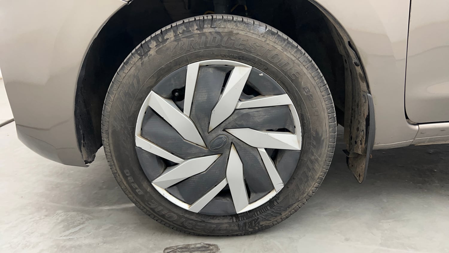 Used 2019 Datsun GO T Petrol Manual tyres LEFT FRONT TYRE RIM VIEW