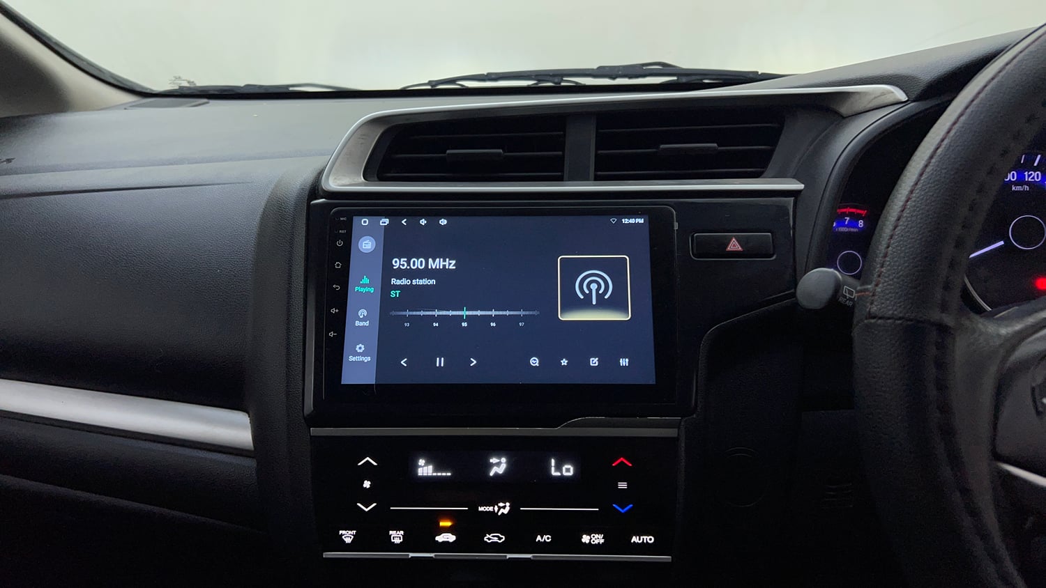 Used 2017 Honda WR-V VX MT Petrol Petrol Manual top_features Touch screen infotainment system