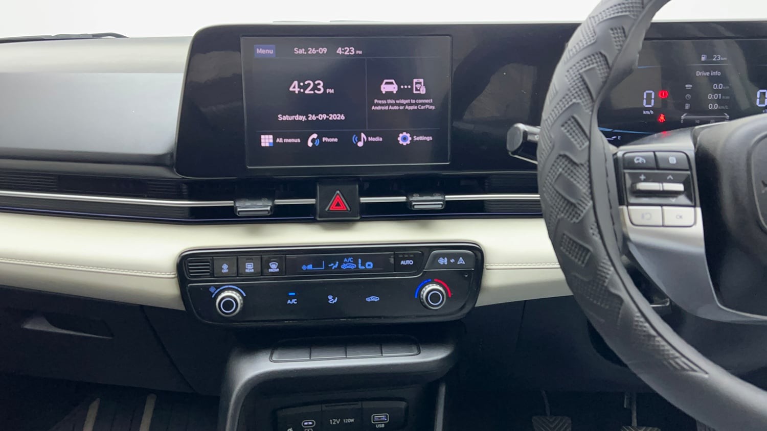Used 2024 Hyundai Verna SX 1.5 Petrol MT Petrol Manual interior MUSIC SYSTEM & AC CONTROL VIEW