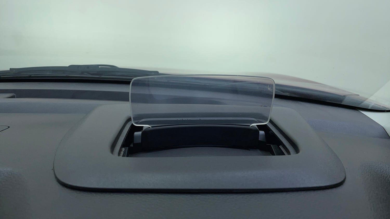 Used 2023 Toyota Glanza V AMT Petrol Automatic top_features Heads up display (HUD)
