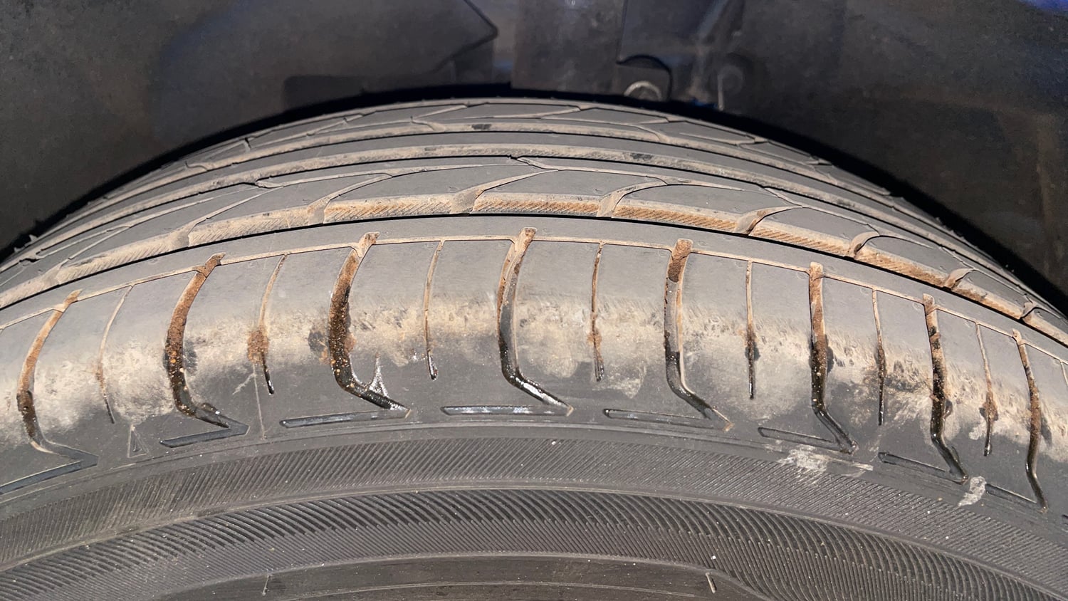Used 2019 Ford EcoSport Titanium 1.5L TDCi Diesel Manual tyres LEFT FRONT TYRE TREAD VIEW