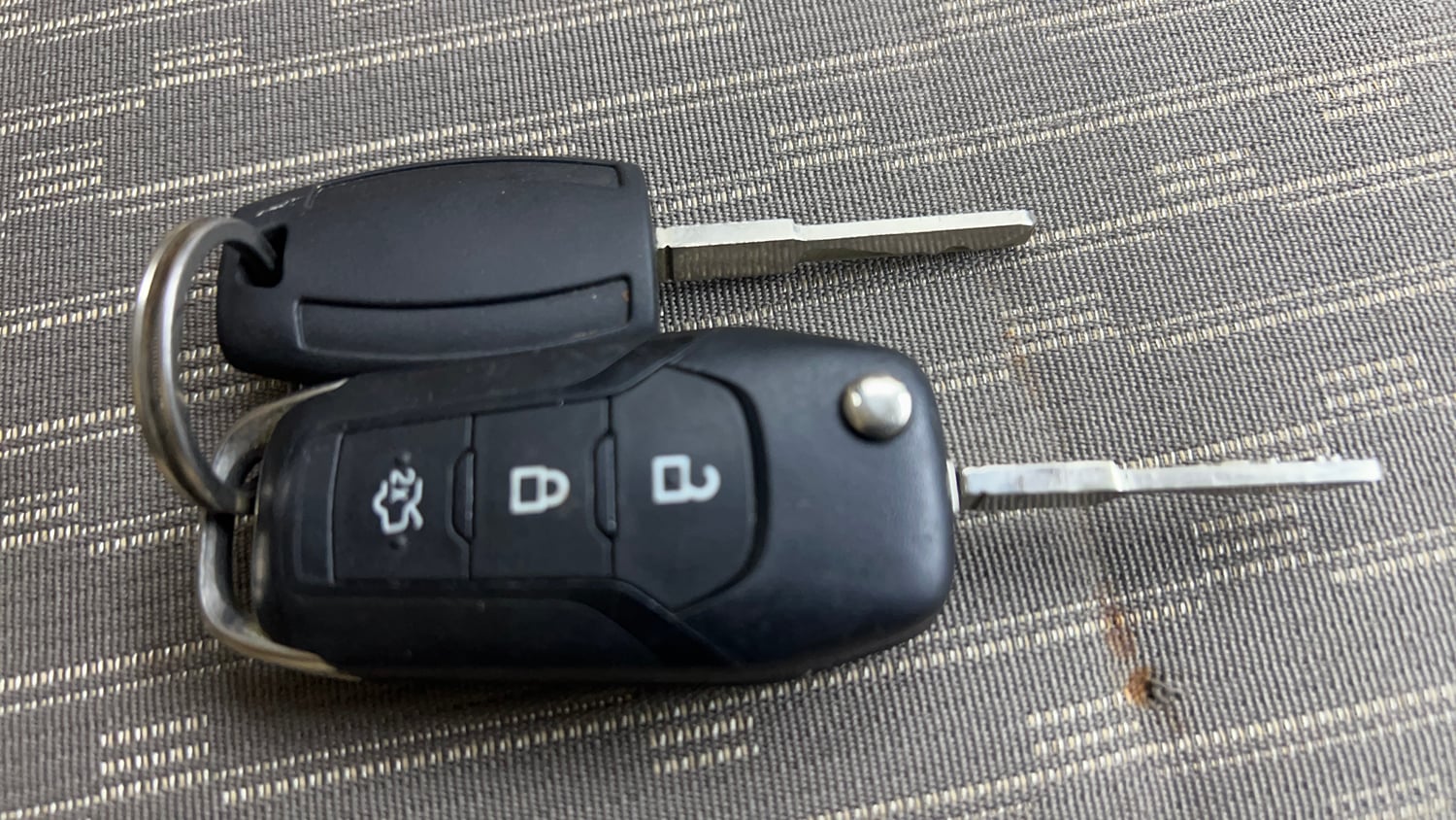 Used 2016 Ford Figo Aspire Trend 1.2 Ti-VCT Petrol Manual extra CAR KEY VIEW