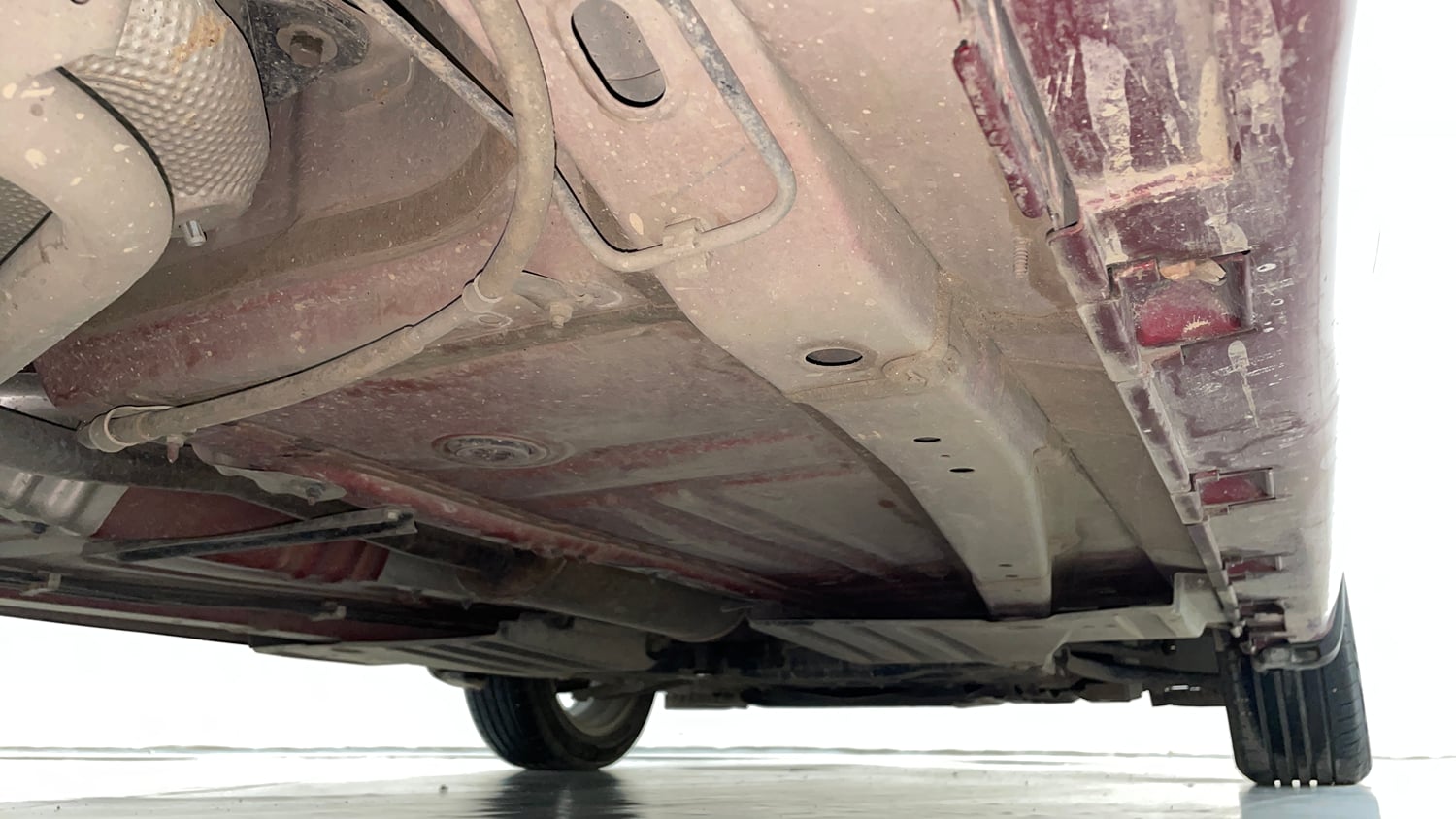 Used 2023 Toyota Glanza V AMT Petrol Automatic extra REAR RIGHT UNDERBODY VIEW