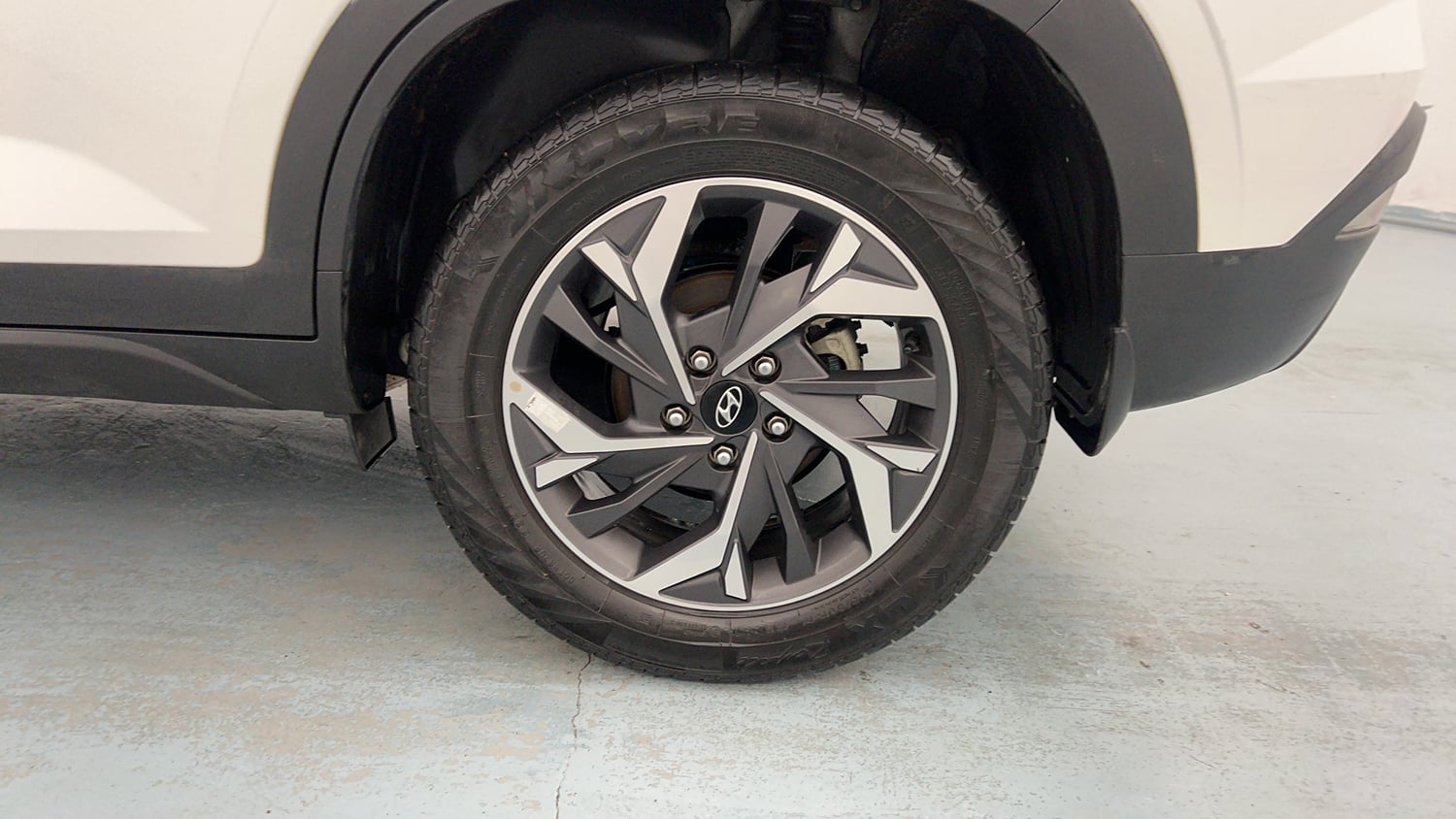 Used 2023 Hyundai Creta E 1.5 Diesel Diesel Manual tyres LEFT REAR TYRE RIM VIEW