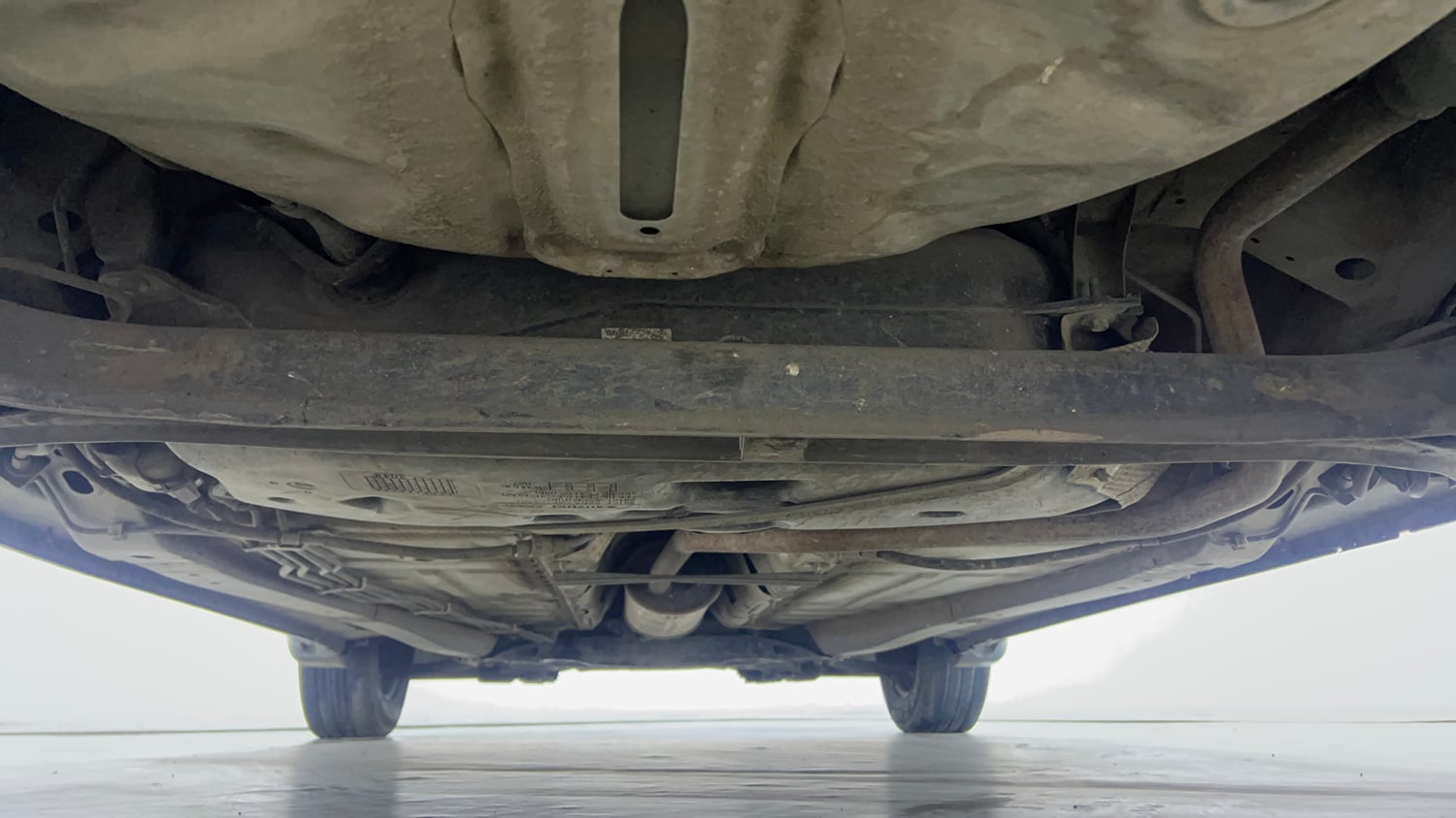 Used 2018 Maruti Suzuki Baleno Delta 1.2 Petrol Manual extra REAR UNDERBODY VIEW (TAKEN FROM REAR)