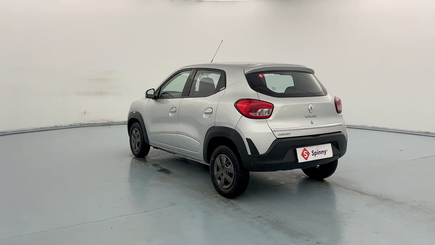 Used 2017 Renault Kwid RXT (O) 1.0 SCE Edition Petrol Manual exterior LEFT REAR CORNER VIEW