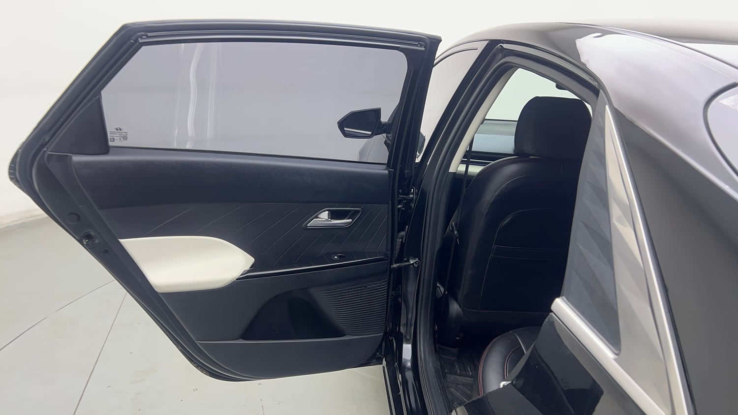 Used 2025 Hyundai Verna SX 1.5 Petrol MT Petrol Manual interior LEFT REAR DOOR OPEN VIEW