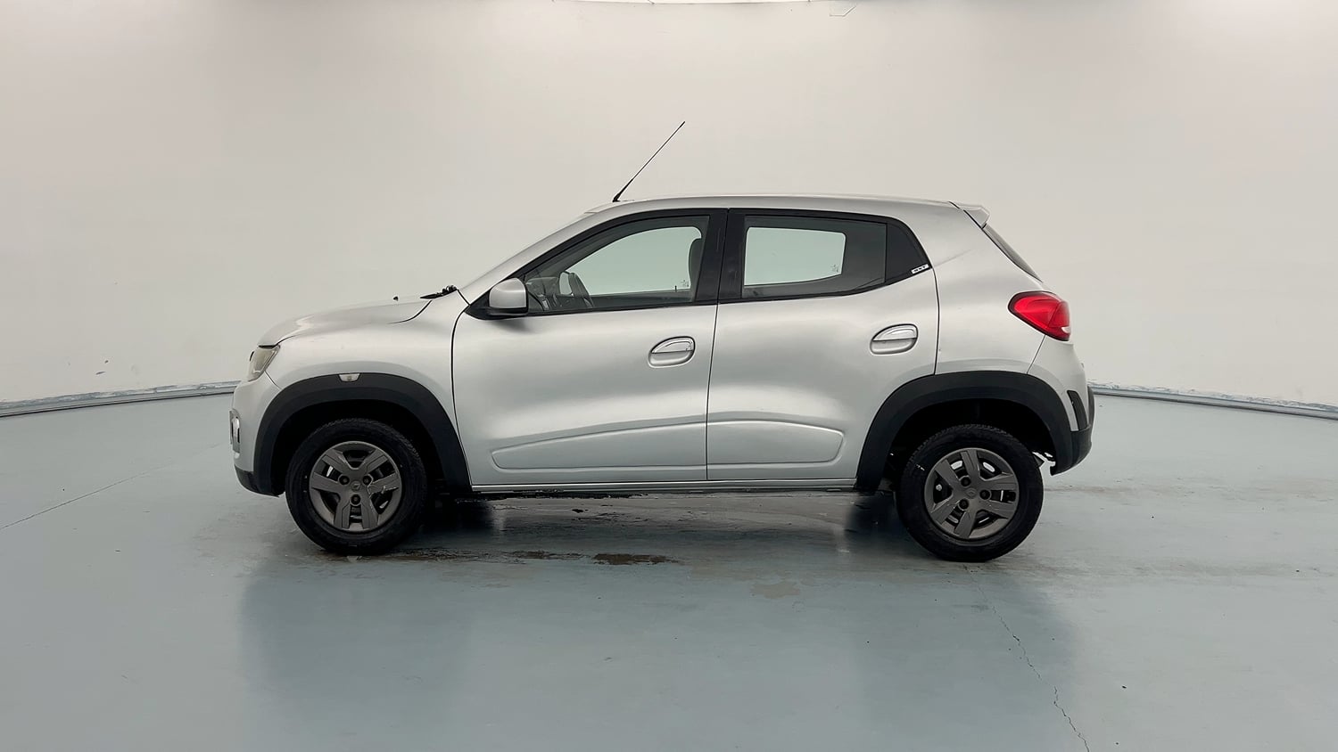 Used 2017 Renault Kwid RXT (O) 1.0 SCE Edition Petrol Manual exterior LEFT SIDE VIEW