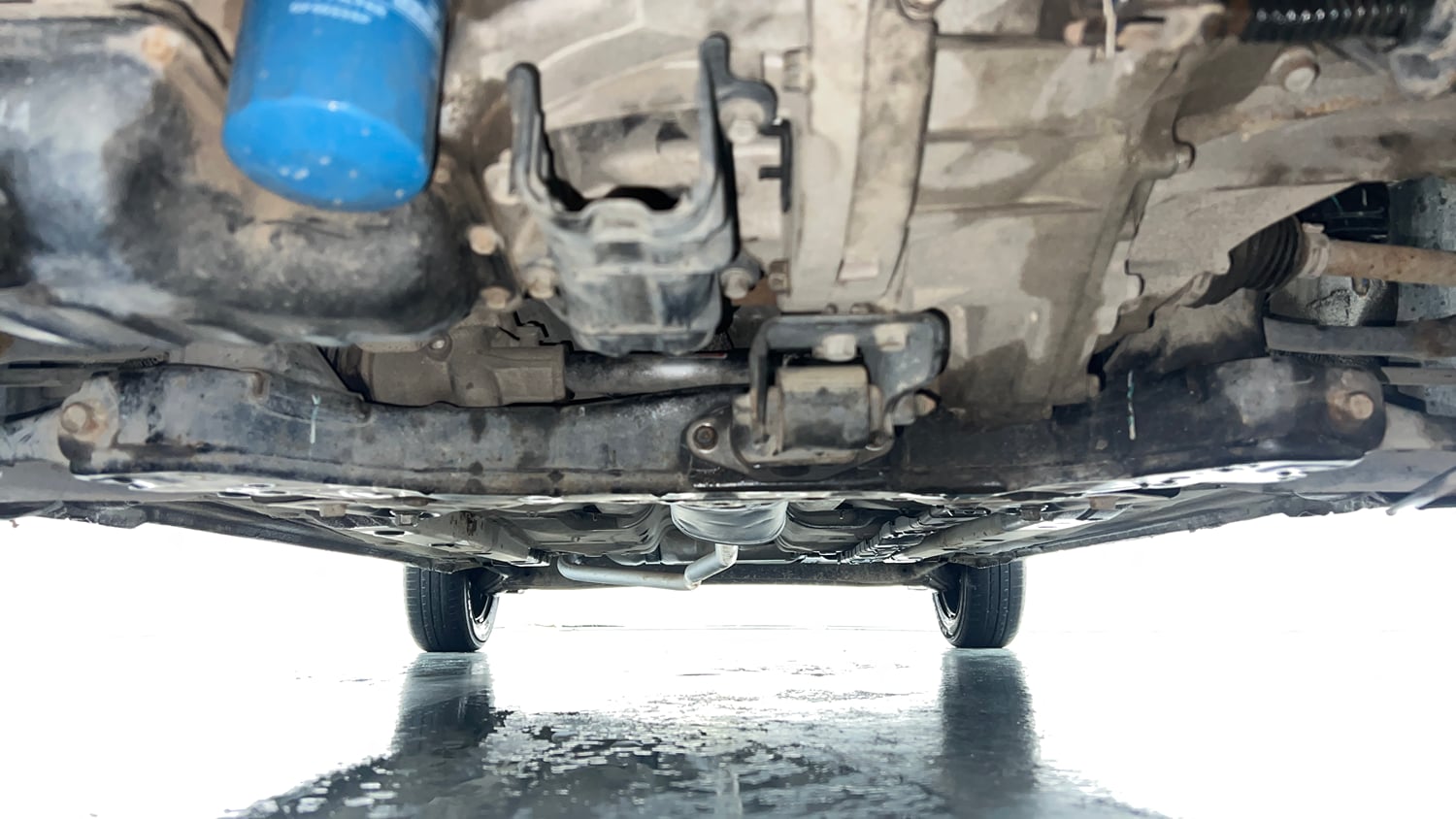 Used 2016 Hyundai Grand i10 Sportz 1.2 Kappa VTVT Petrol Manual extra FRONT LEFT UNDERBODY VIEW