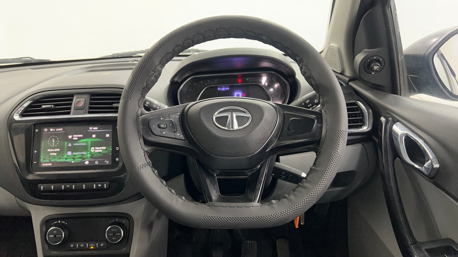 Used 2020 Tata Tiago XZ Plus Petrol Manual interior STEERING VIEW