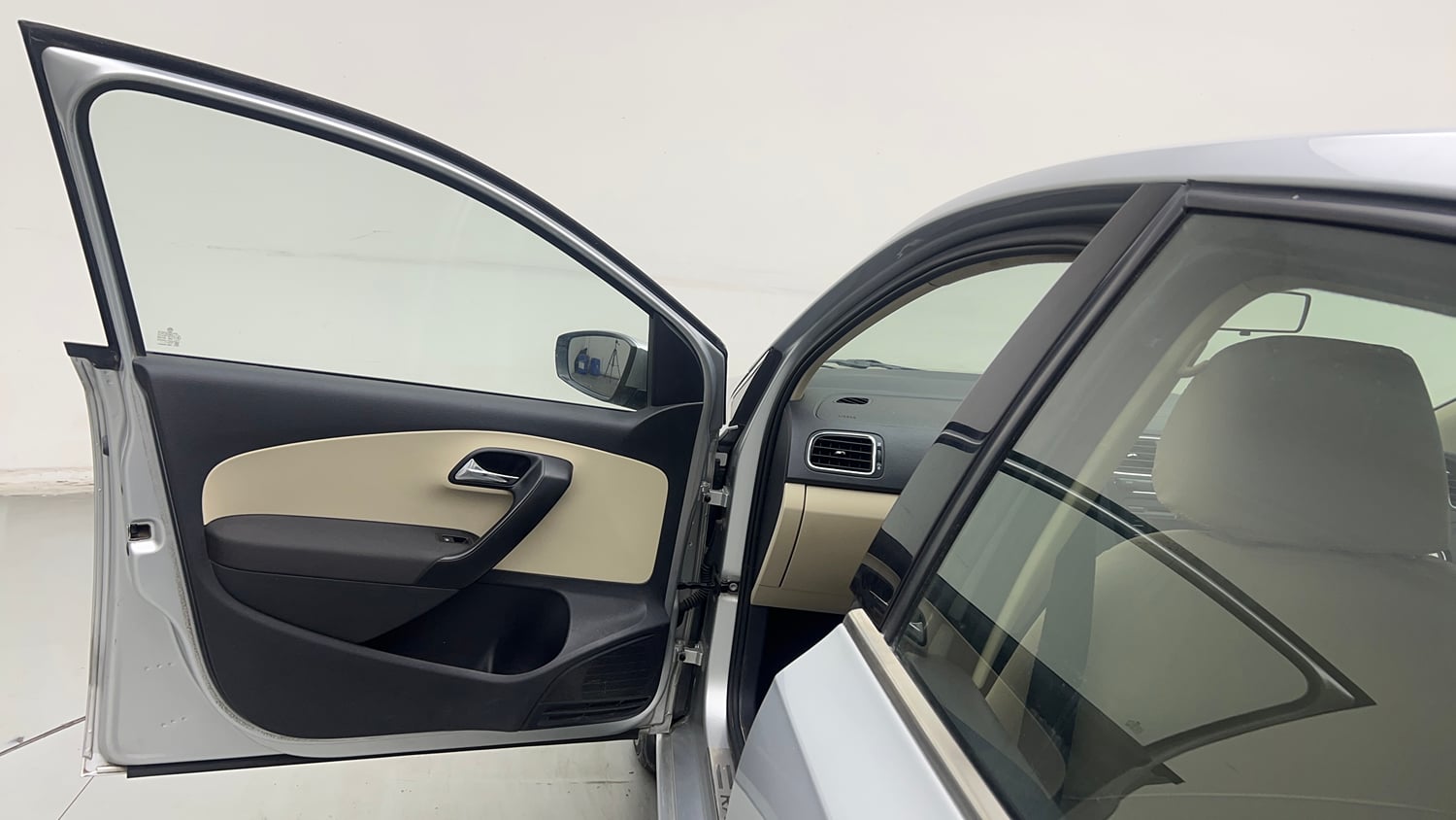 Used 2018 Skoda Rapid Ambition 1.6 MPI AT Petrol Automatic interior LEFT FRONT DOOR OPEN VIEW