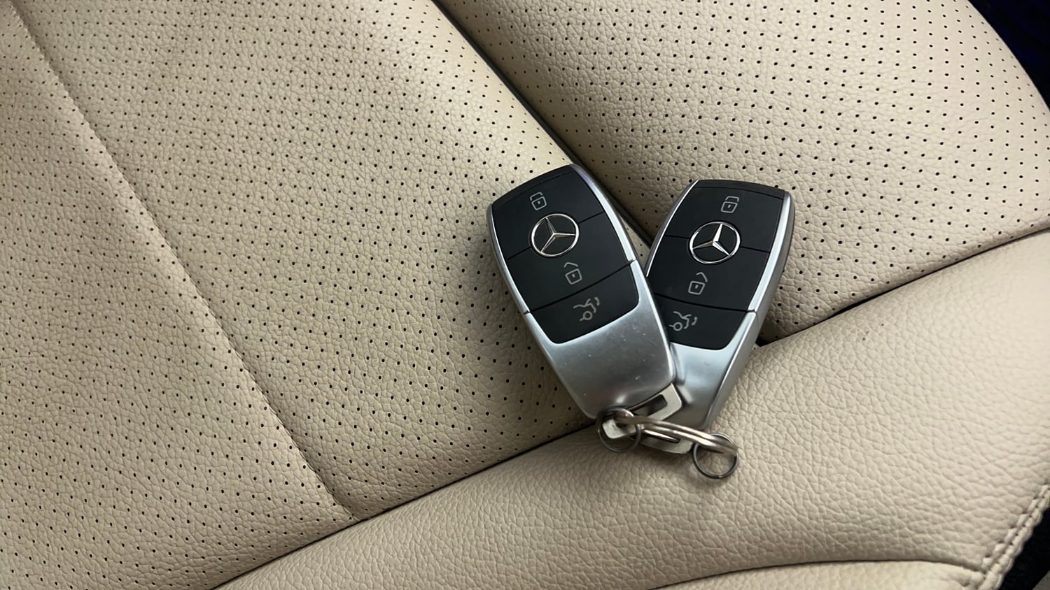 Used 2019 Mercedes-Benz C-Class C 220d Progressive Diesel Automatic extra CAR KEY VIEW