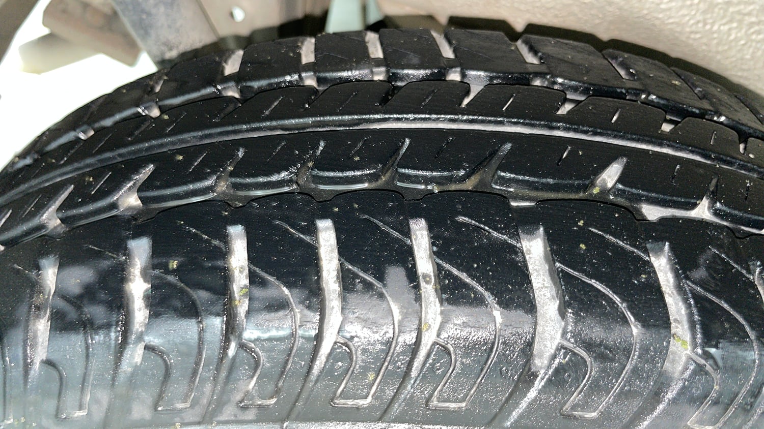 Used 2017 Maruti Suzuki Wagon R 1.0 VXI AMT Petrol Automatic tyres RIGHT REAR TYRE TREAD VIEW
