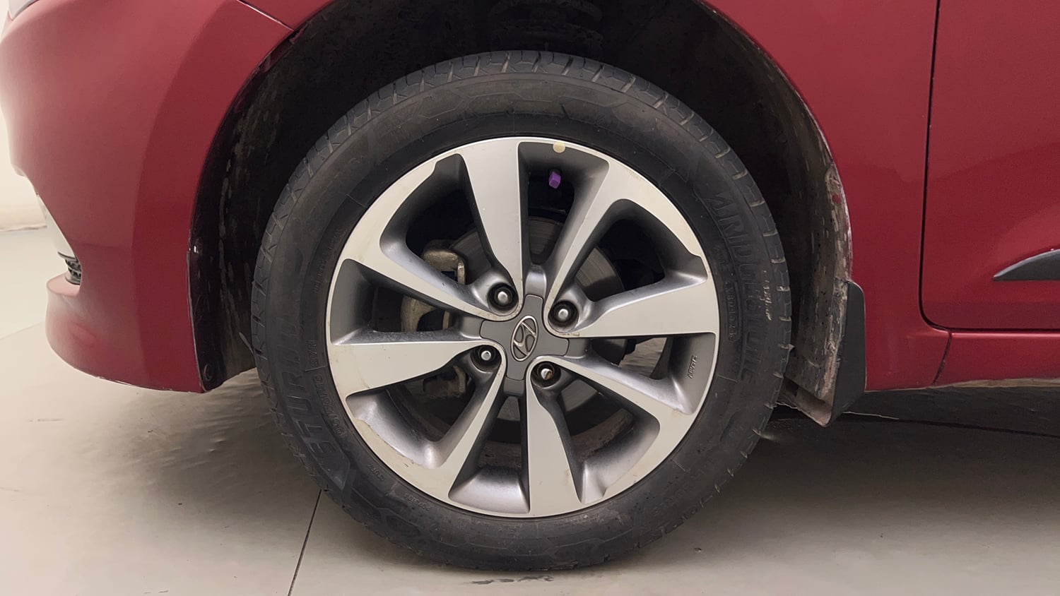 Used 2016 Hyundai Elite i20 Asta 1.2 (O) Petrol Manual tyres LEFT FRONT TYRE RIM VIEW