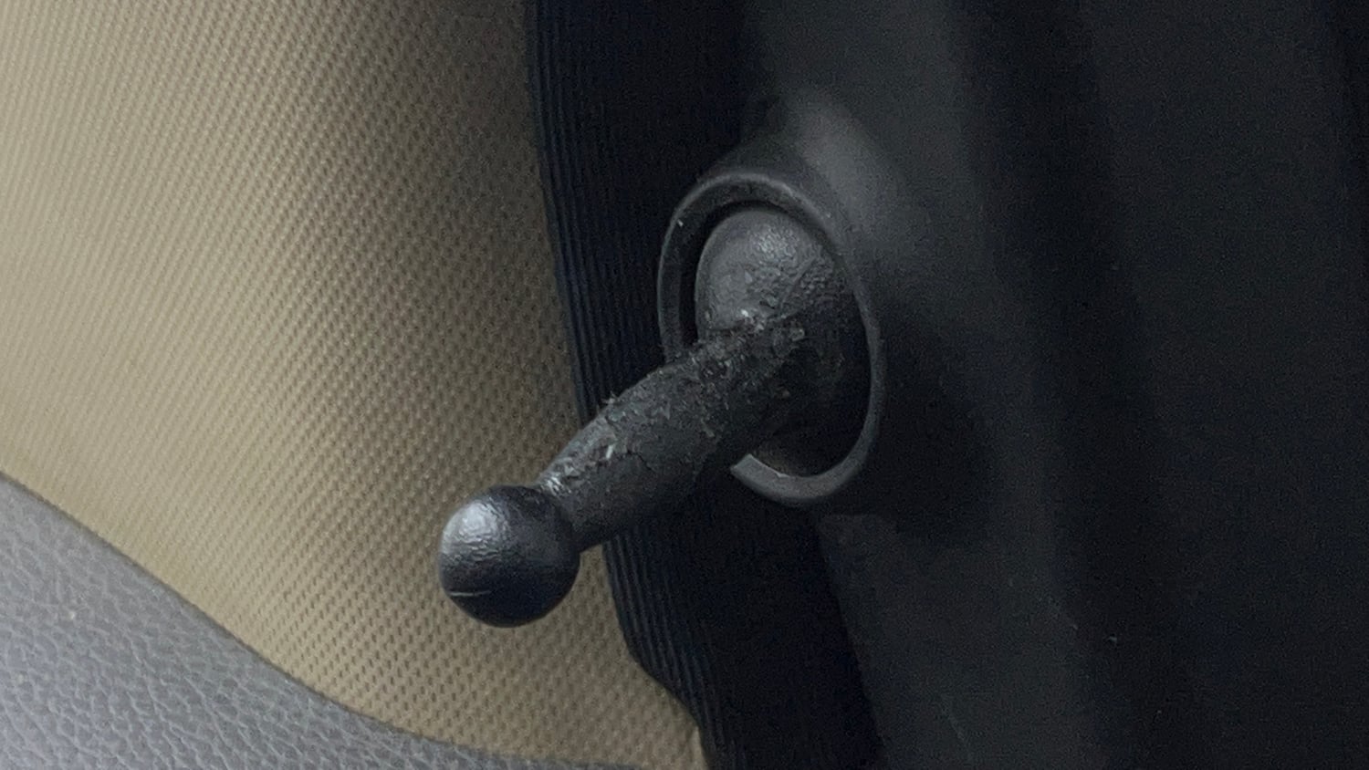 Used 2014 Hyundai Eon Sportz Petrol Manual top_features Adjustable ORVM