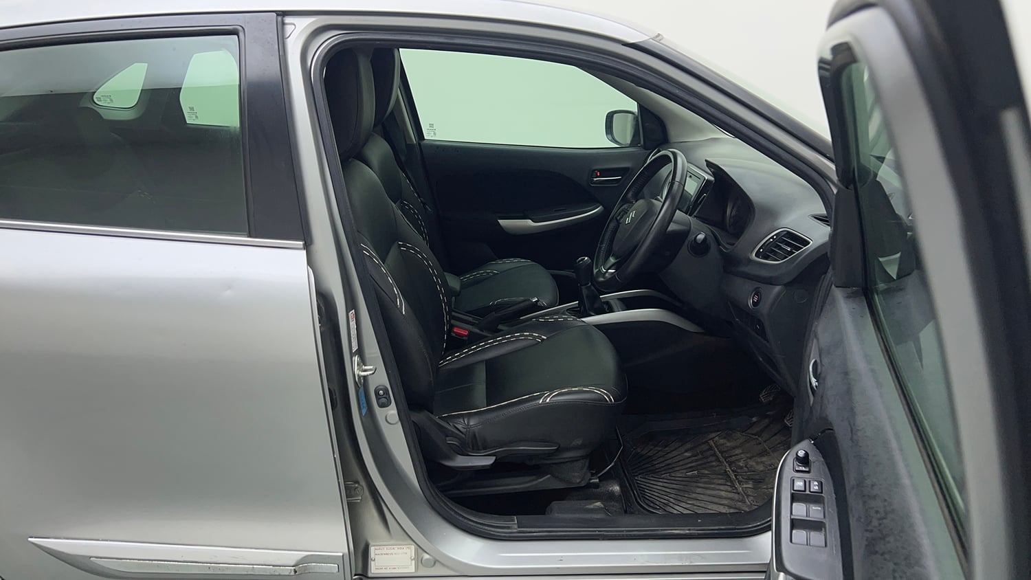Used 2017 Maruti Suzuki Baleno Alpha 1.2 Petrol Manual interior RIGHT SIDE FRONT DOOR CABIN VIEW