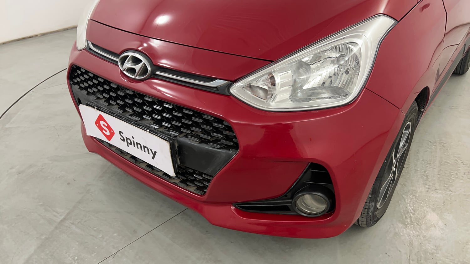 Used 2017 Hyundai Grand i10 Sportz (O) AT 1.2 Kappa VTVT Petrol Automatic dents MINOR DENT
