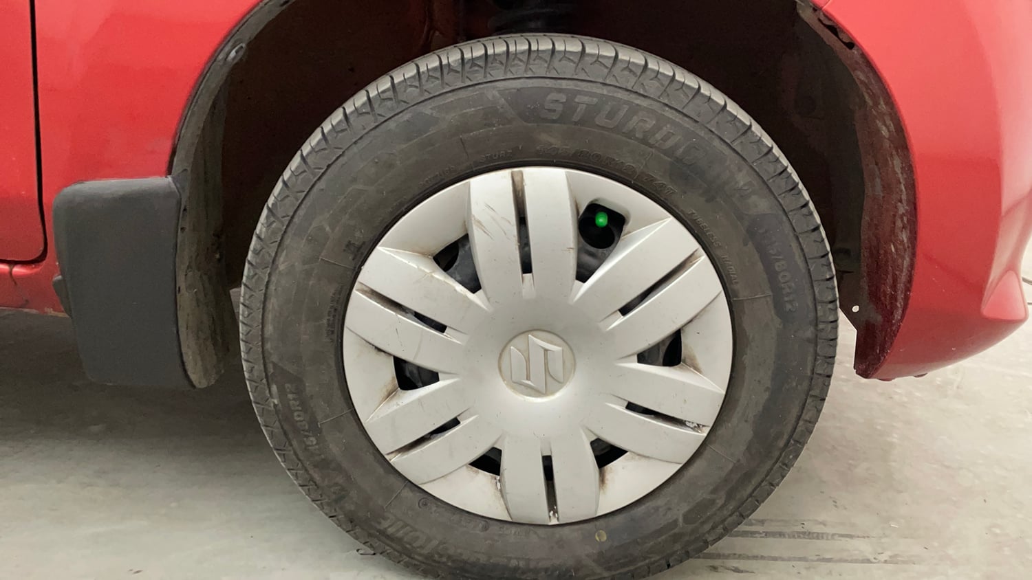 Used 2014 Maruti Suzuki Alto 800 Lxi Petrol Manual tyres RIGHT FRONT TYRE RIM VIEW