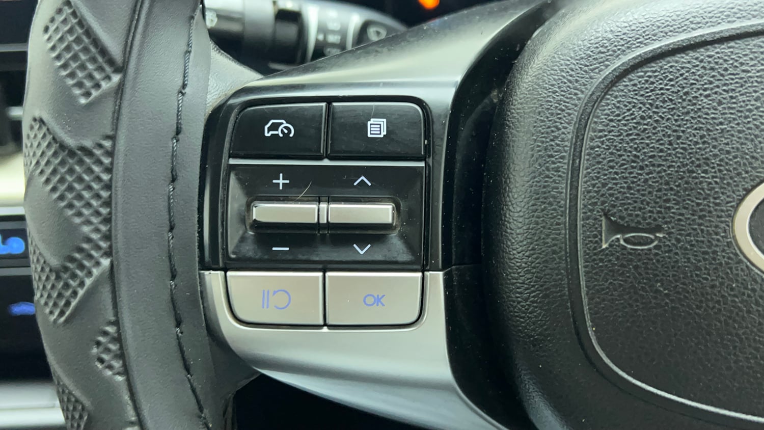 Used 2024 Hyundai Verna SX 1.5 Petrol MT Petrol Manual top_features Cruise control