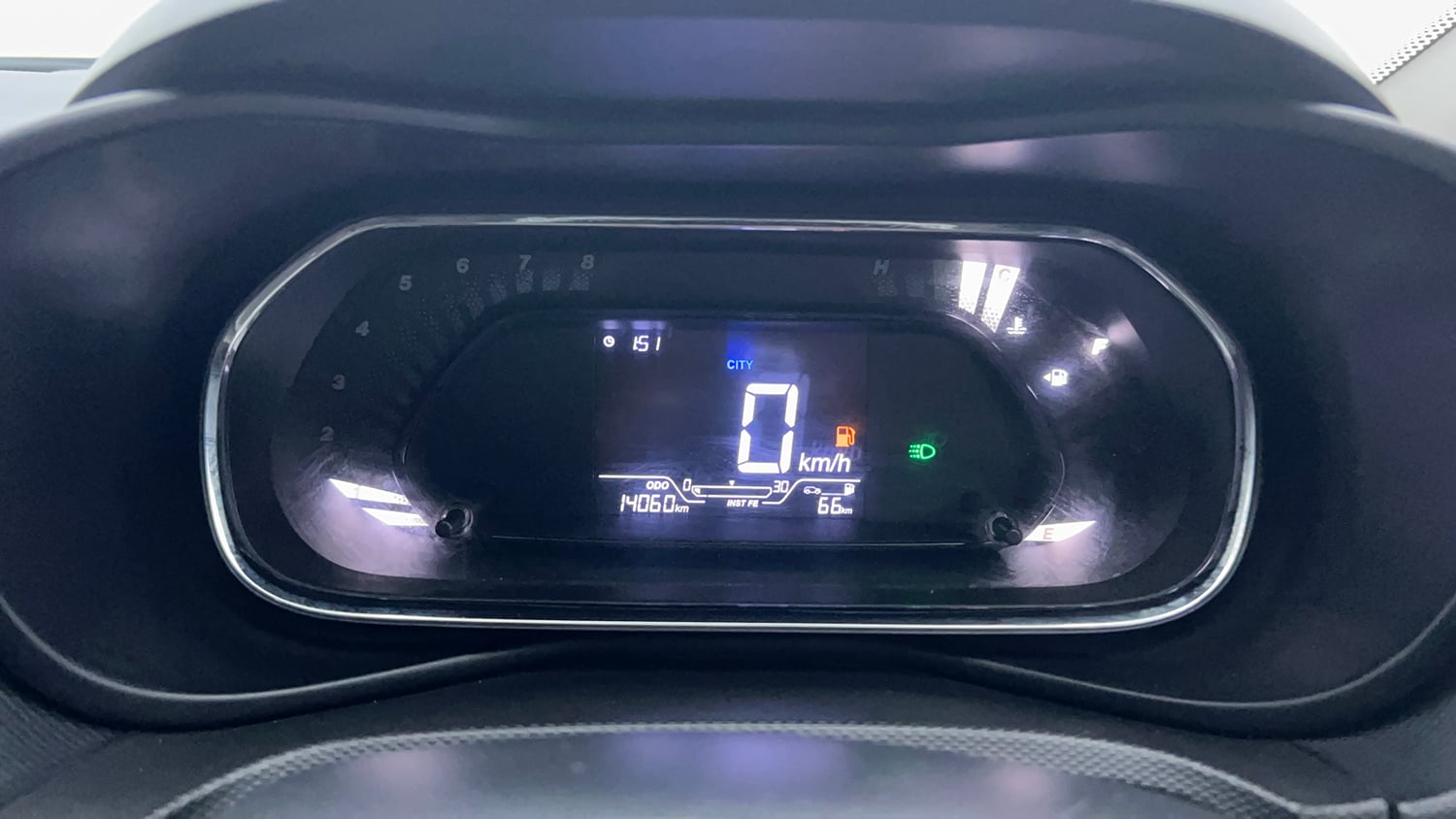 Used 2022 Tata Nexon XM (S) Petrol Manual interior CLUSTERMETER VIEW