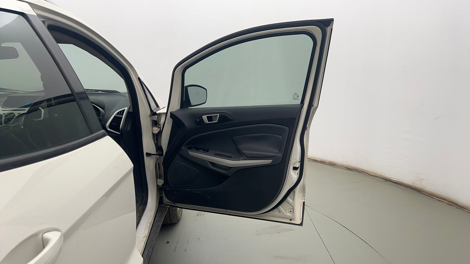 Used 2015 Ford EcoSport Titanium 1.0 Ecoboost (Opt) Petrol Manual interior RIGHT FRONT DOOR OPEN VIEW