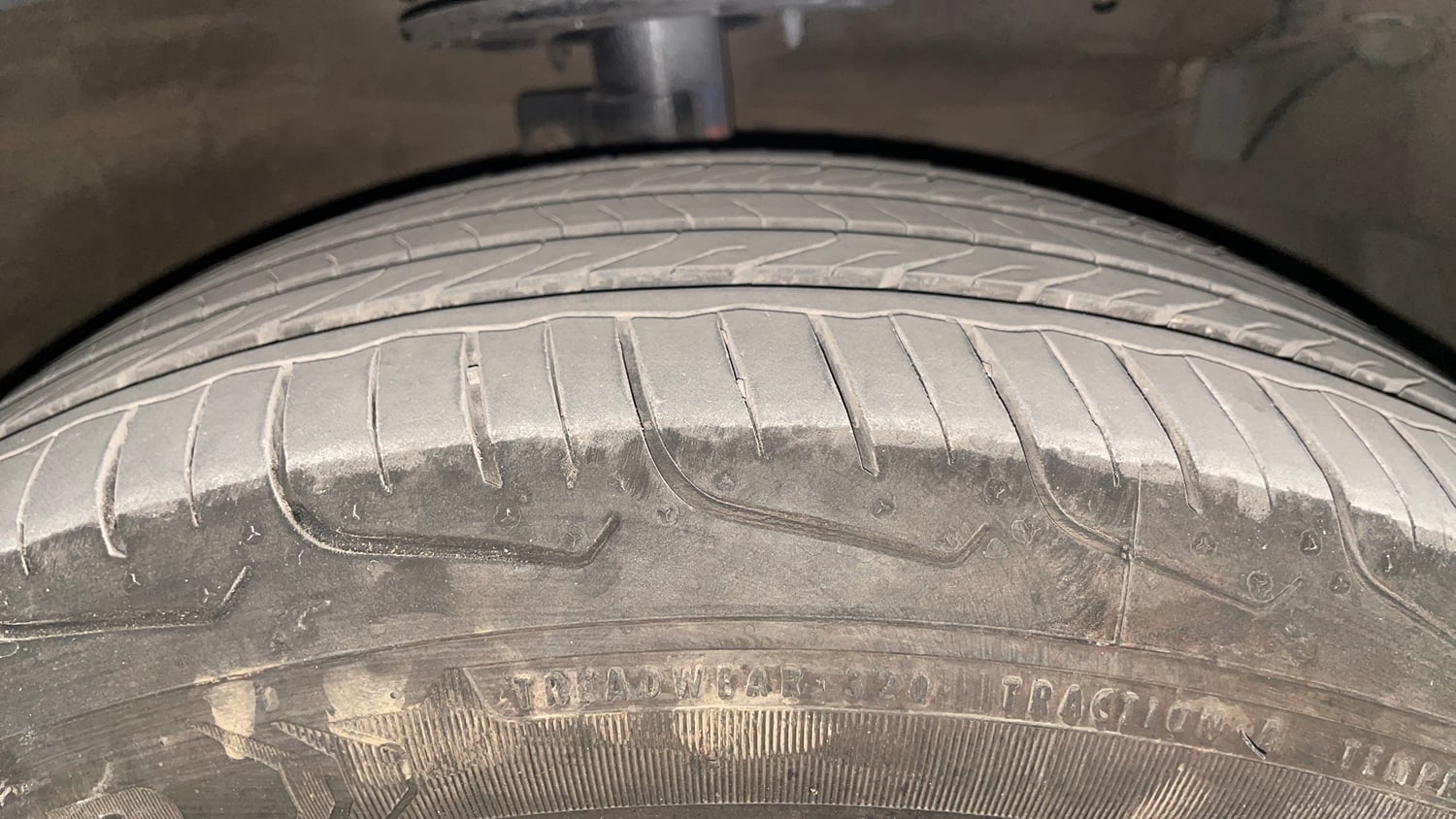 Used 2019 Maruti Suzuki Ciaz Alpha Hybrid 1.5 Petrol Manual tyres RIGHT FRONT TYRE TREAD VIEW