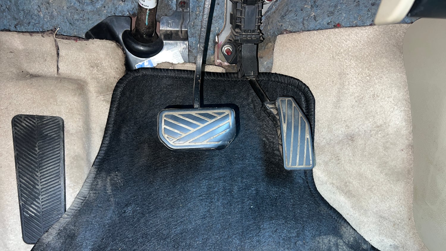 Used 2019 Maruti Suzuki Dzire VXi AMT Petrol Automatic interior PEDALS VIEW