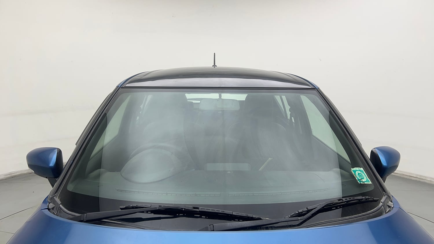 Used 2017 Maruti Suzuki Ignis  Zeta Dual Tone MT Petrol Petrol Manual exterior FRONT WINDSHIELD VIEW