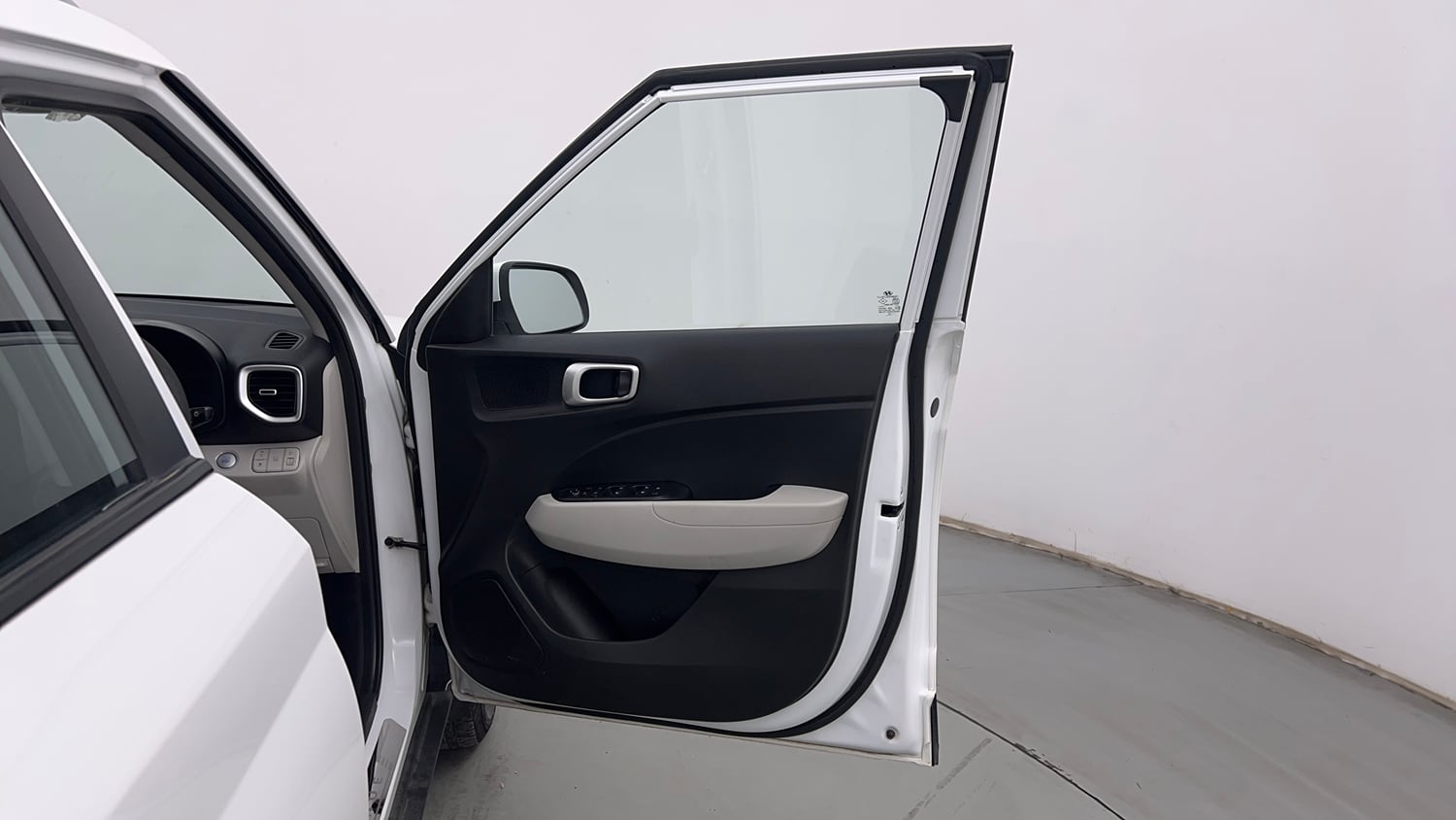 Used 2024 Hyundai Venue SX 1.2 Petrol Petrol Manual interior RIGHT FRONT DOOR OPEN VIEW