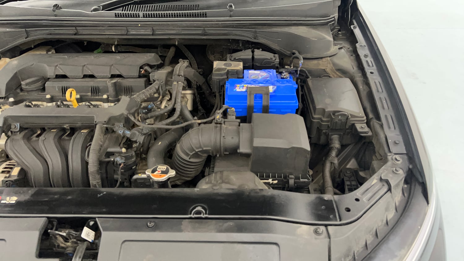 Used 2023 Hyundai Verna SX (O) 1.5 Petrol IVT Petrol Automatic engine ENGINE LEFT SIDE VIEW