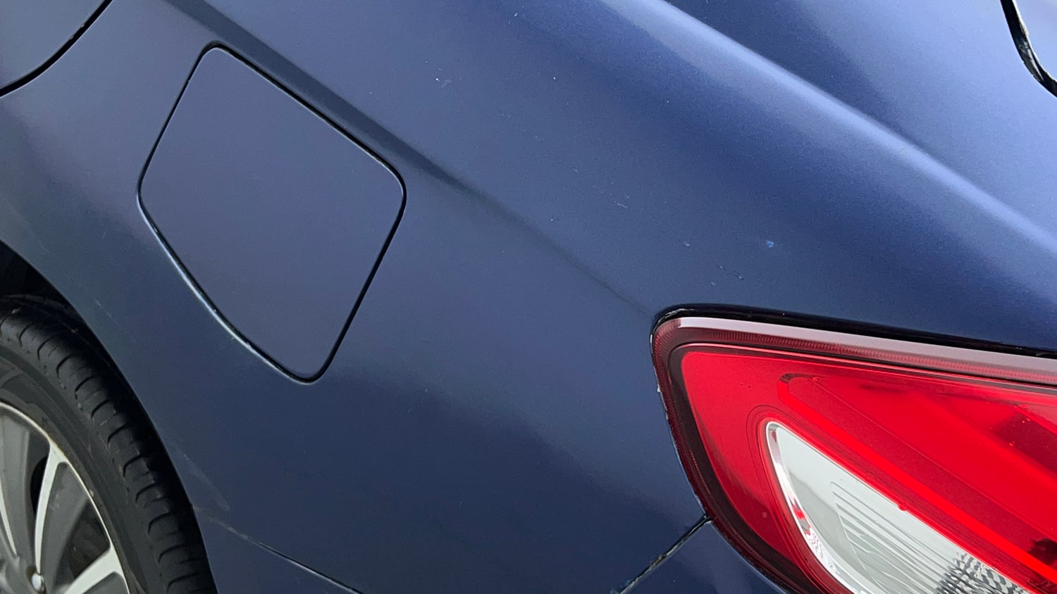 Used 2019 Maruti Suzuki Ciaz Alpha Hybrid 1.5 AT Petrol Automatic dents MINOR SCRATCH