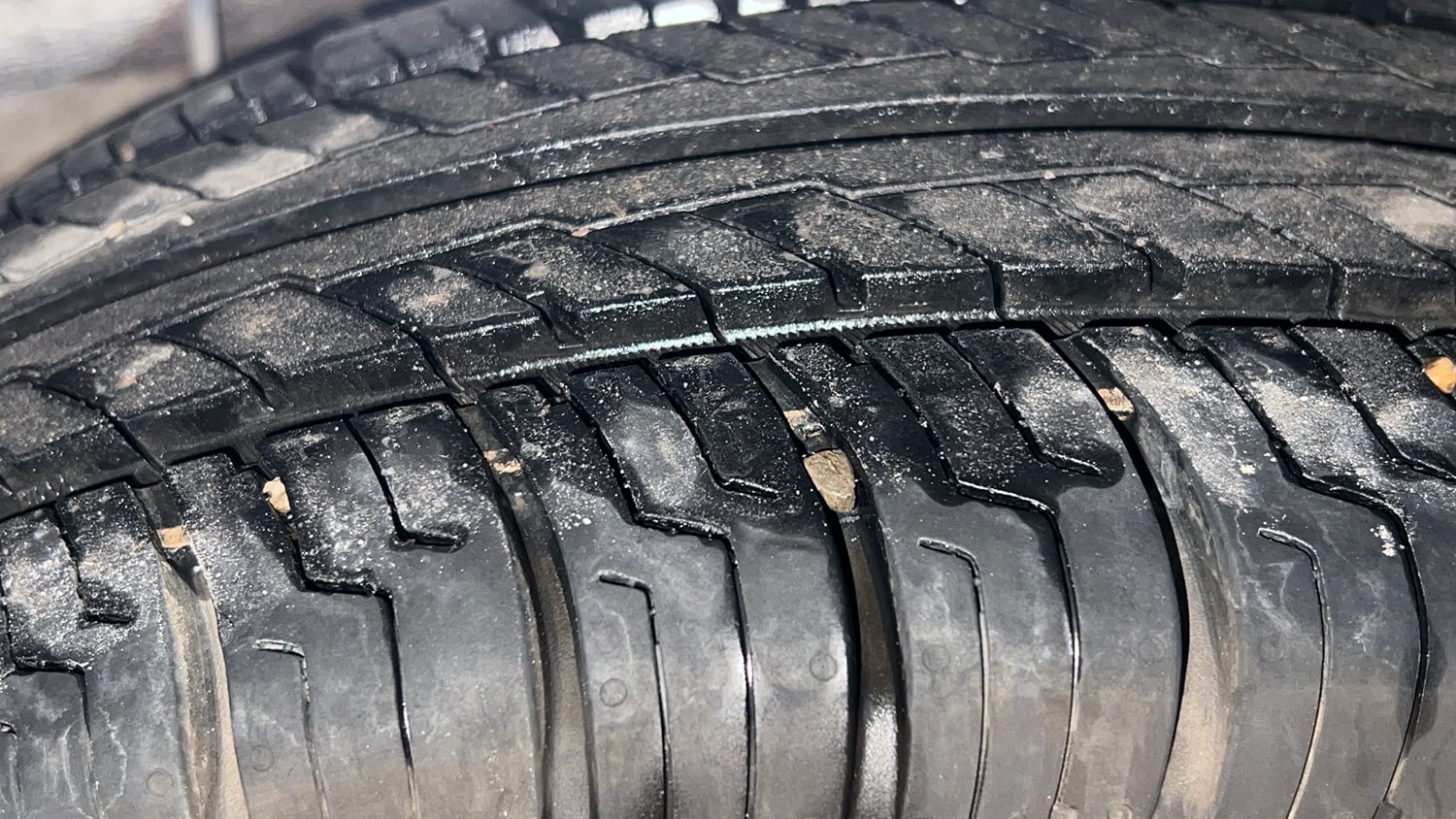 Used 2019 Hyundai Elite i20 Sportz Plus 1.2 Petrol Manual tyres LEFT REAR TYRE TREAD VIEW