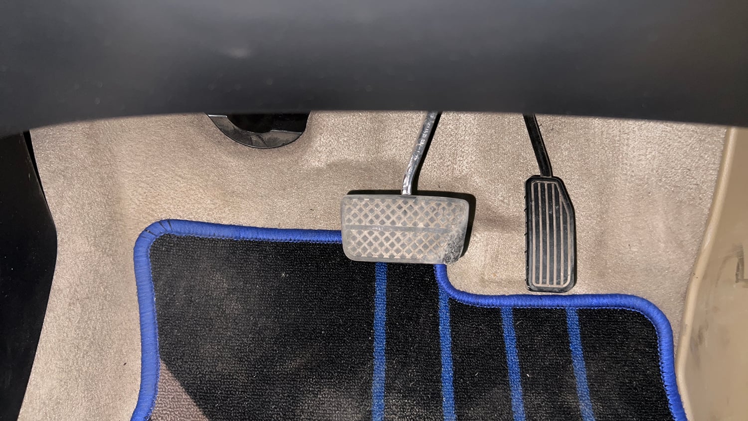 Used 2015 Honda Brio VX AT Petrol Automatic interior PEDALS VIEW