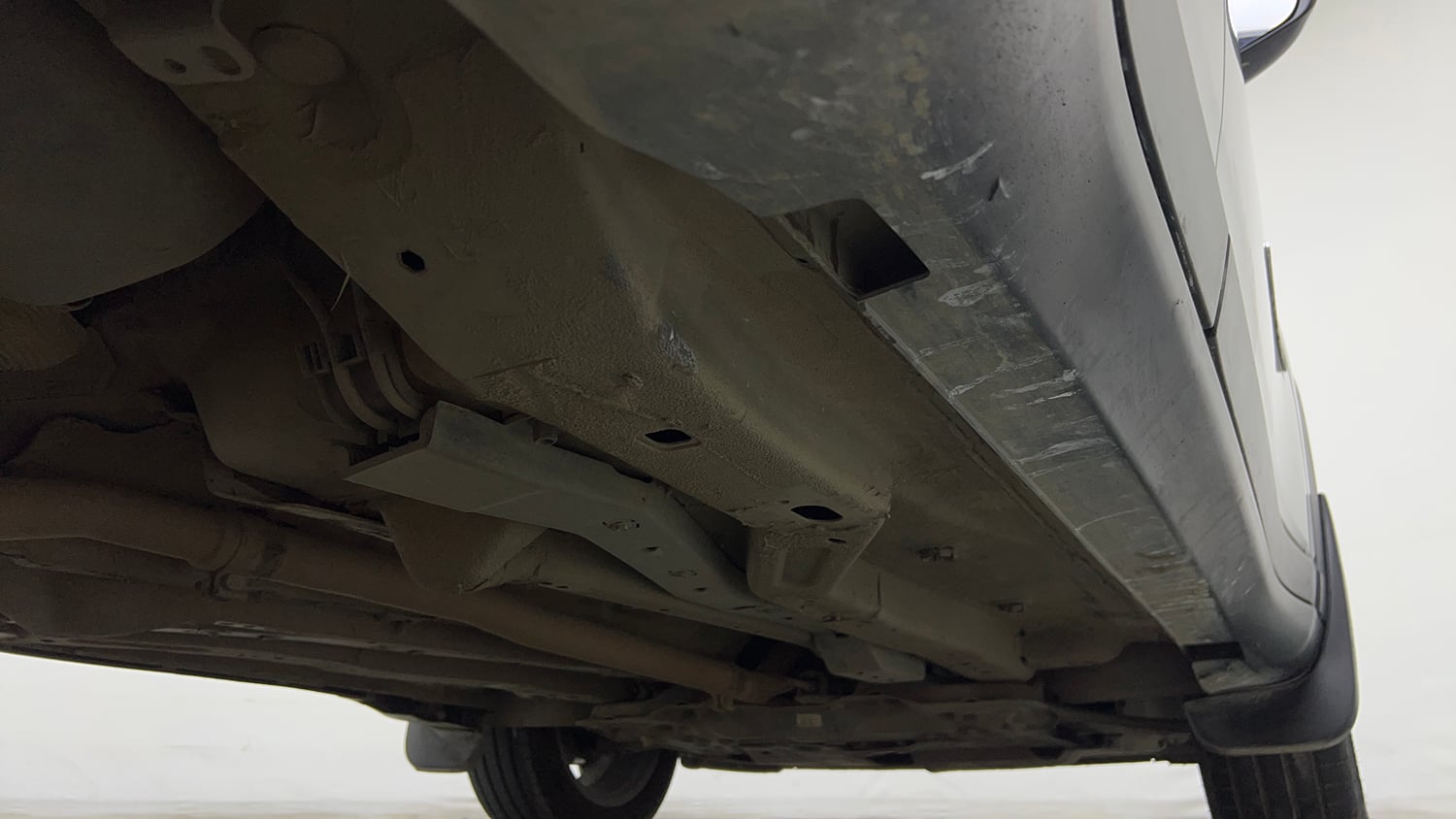 Used 2022 Jeep Compass Limited (O) 1.4 Petrol DCT Petrol Automatic extra REAR RIGHT UNDERBODY VIEW