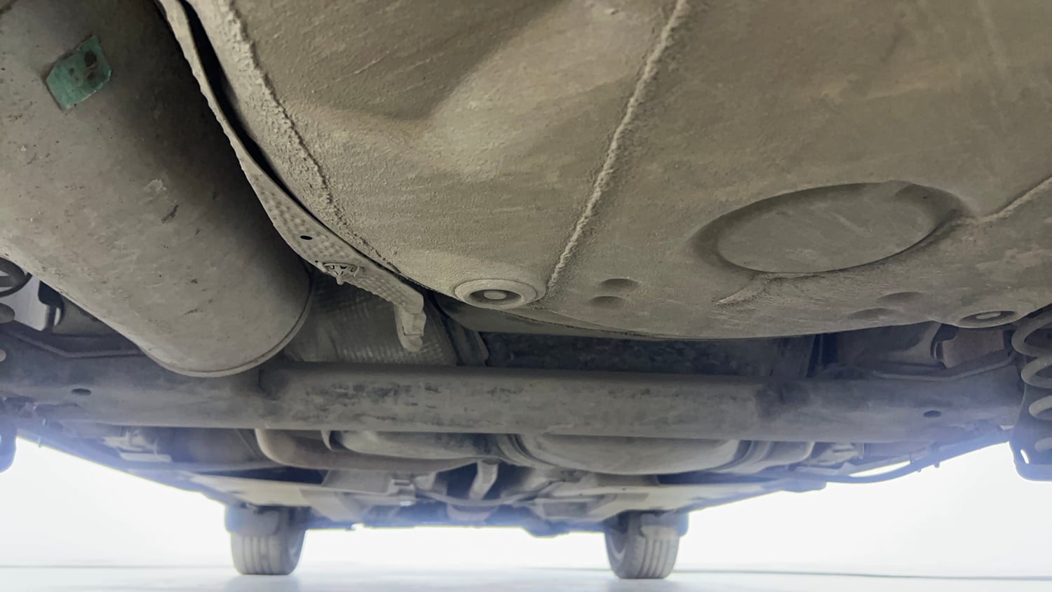 Used 2018 Skoda Rapid Style 1.6 MPI AT Petrol Automatic extra REAR UNDERBODY VIEW (TAKEN FROM REAR)