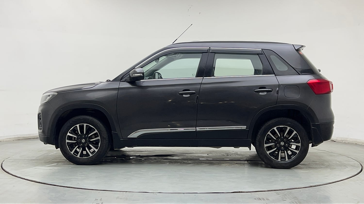 Used 2021 Maruti Suzuki Vitara Brezza ZXi Plus AT SHVS Petrol Automatic exterior LEFT SIDE VIEW