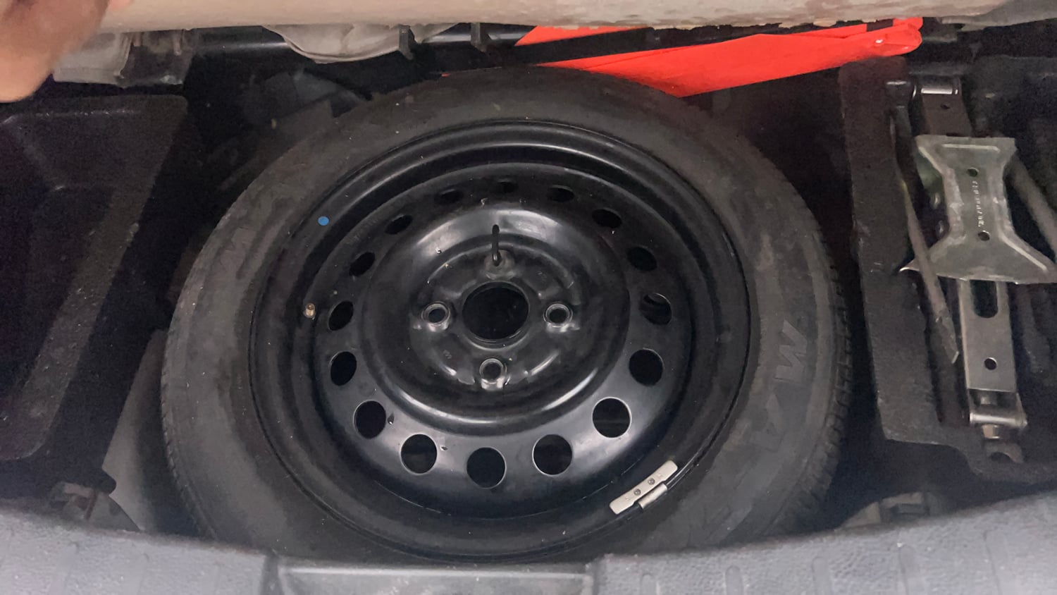 Used 2017 Maruti Suzuki Wagon R VXI+ Petrol Manual tyres SPARE TYRE VIEW