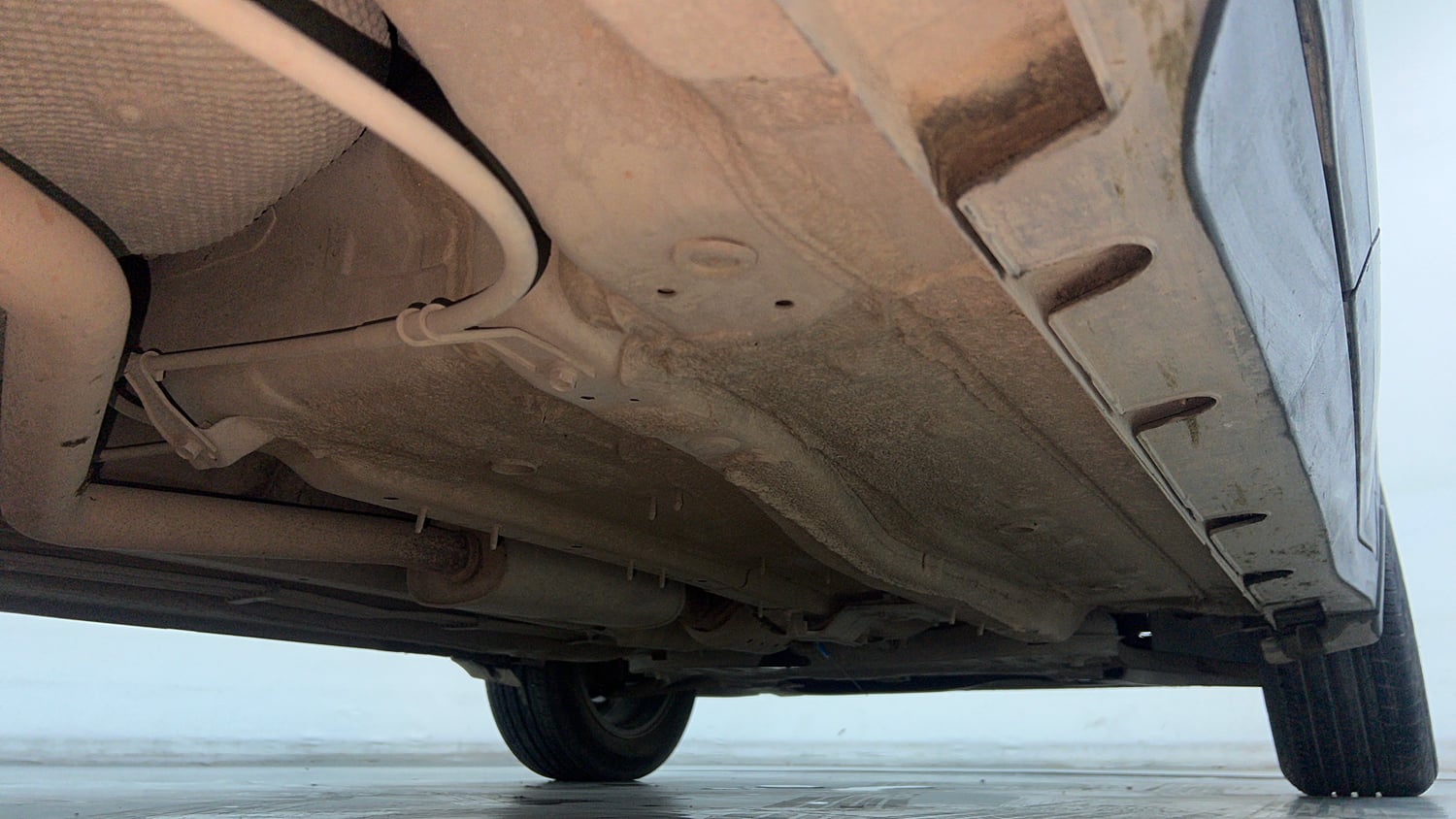 Used 2023 Kia Sonet X Line 1.0 DCT Petrol Automatic extra REAR RIGHT UNDERBODY VIEW