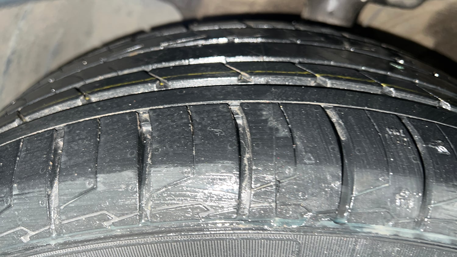 Used 2023 Hyundai Verna SX (O) 1.5 Petrol IVT Petrol Automatic tyres LEFT FRONT TYRE TREAD VIEW